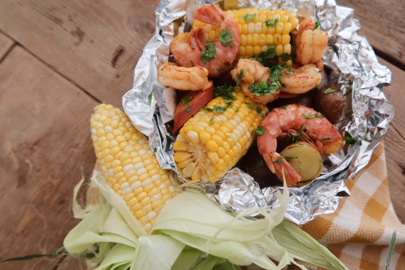 Grilled Seafood Boil Foil Packets